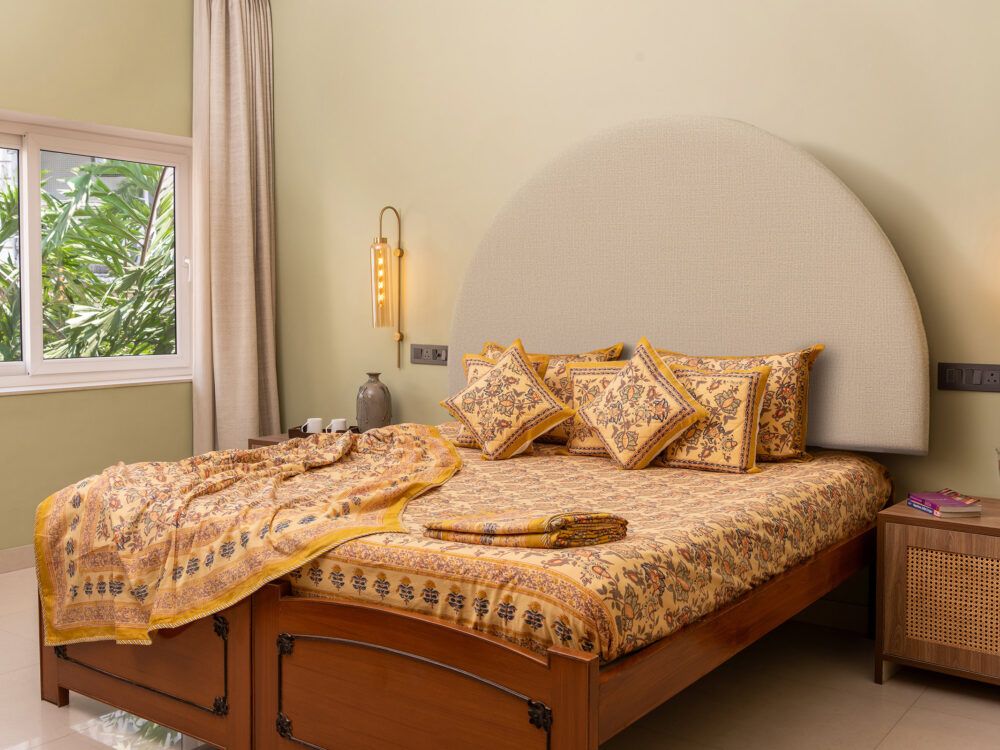 Golden Dawn-Whispers Of Winter